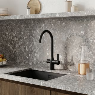 Смеситель для кухни IDDIS Pure PURBLFJi05 с каналом для фильтрованной воды чёрный матовый